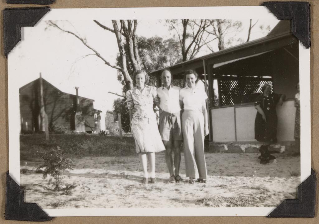 PHOTOGRAPH (DIGITAL): GROUP PHOTO, ROCKINGHAM, FROM CONGDON FAMILY ...