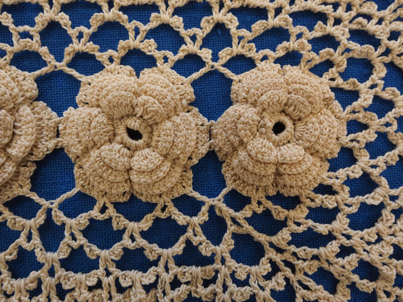 Irish crochet mat detail