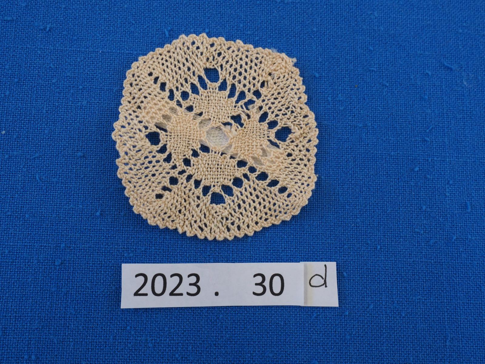 Torchon lace sample