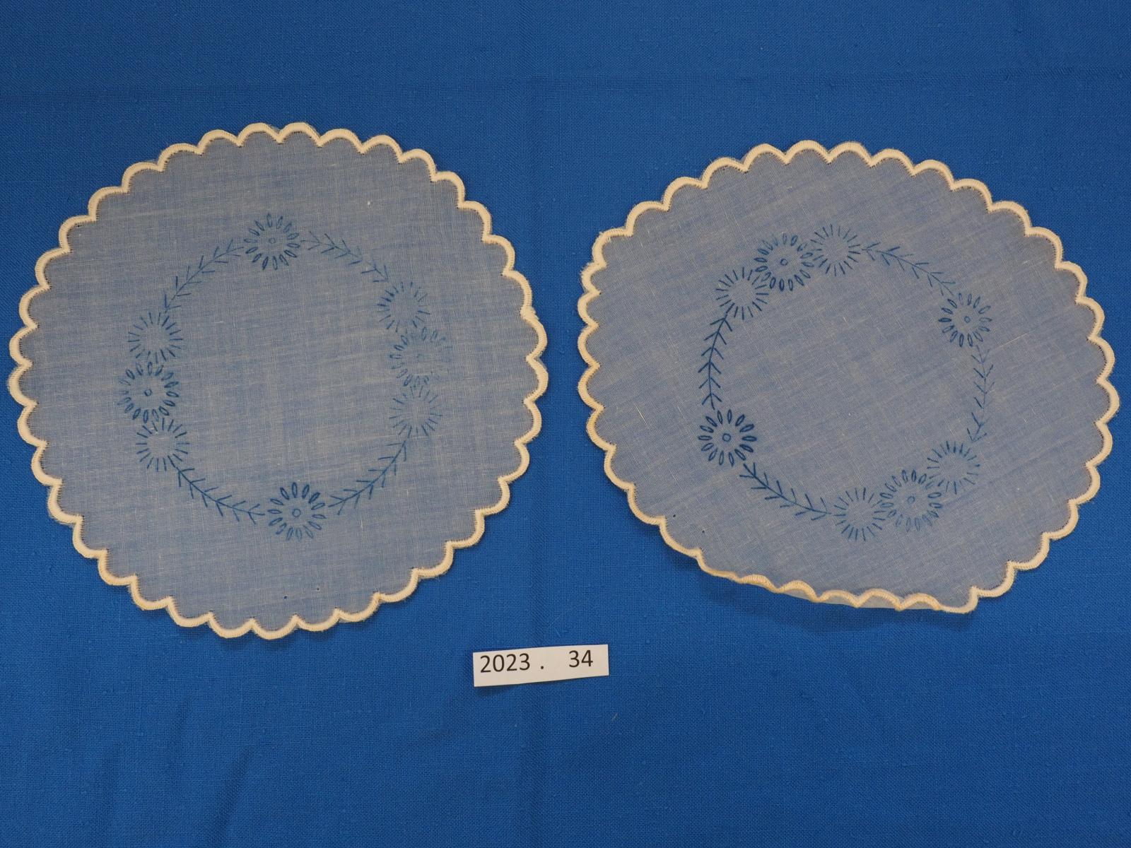 Duchess set, stamped linen