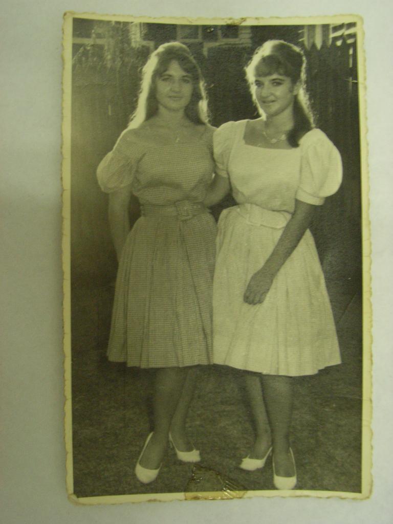 Norma & Christine Sherratt dressed to jive