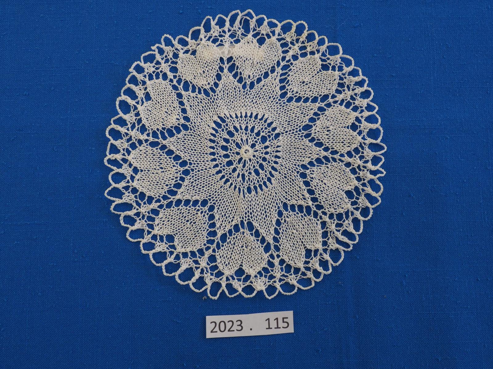 Knitted mat