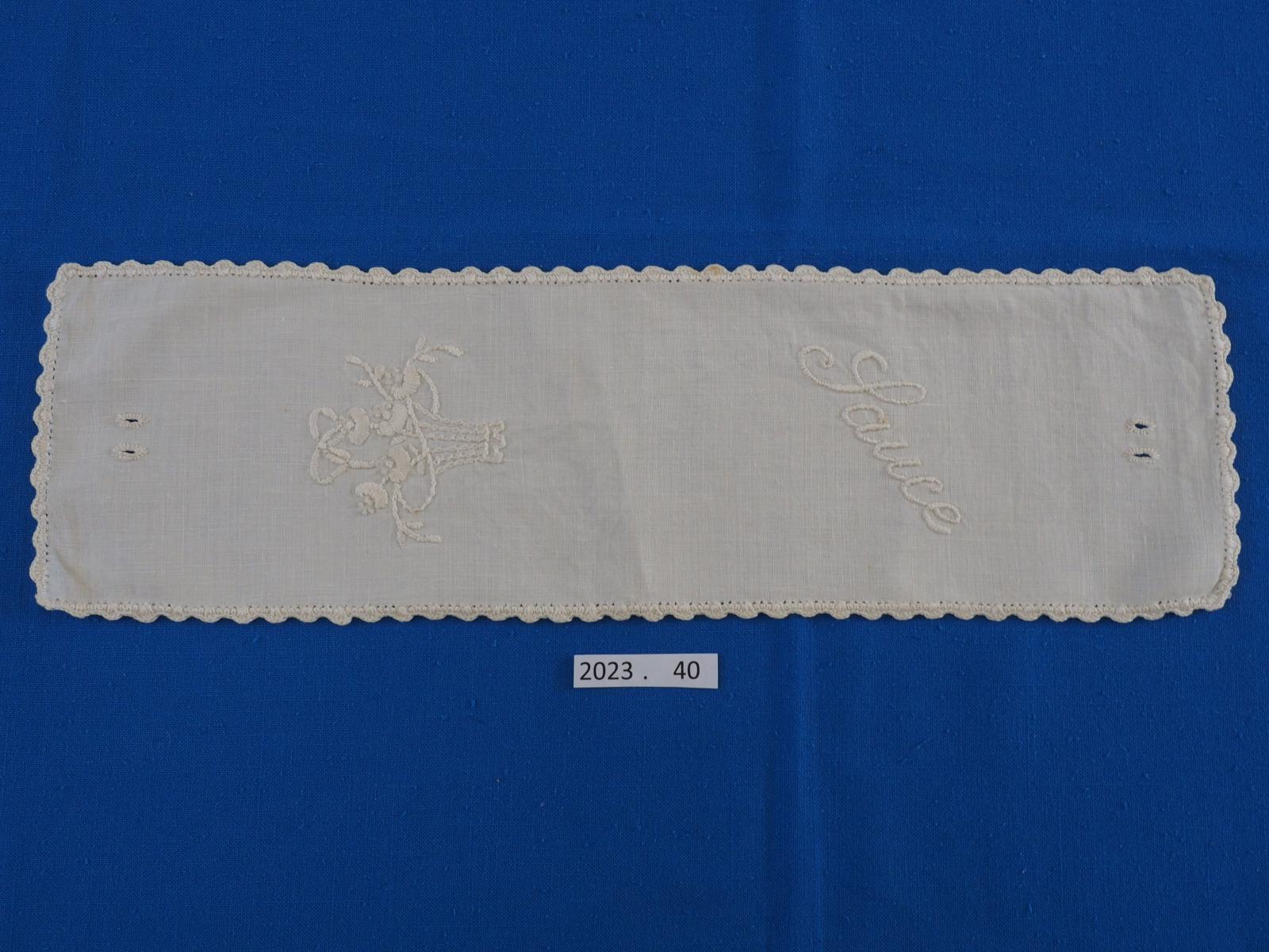 Whitework container