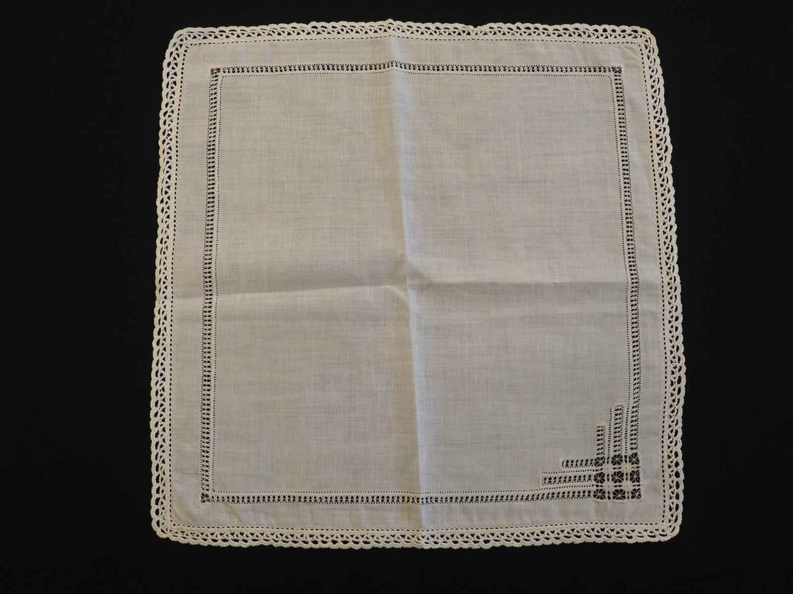 Drawn thread sampler