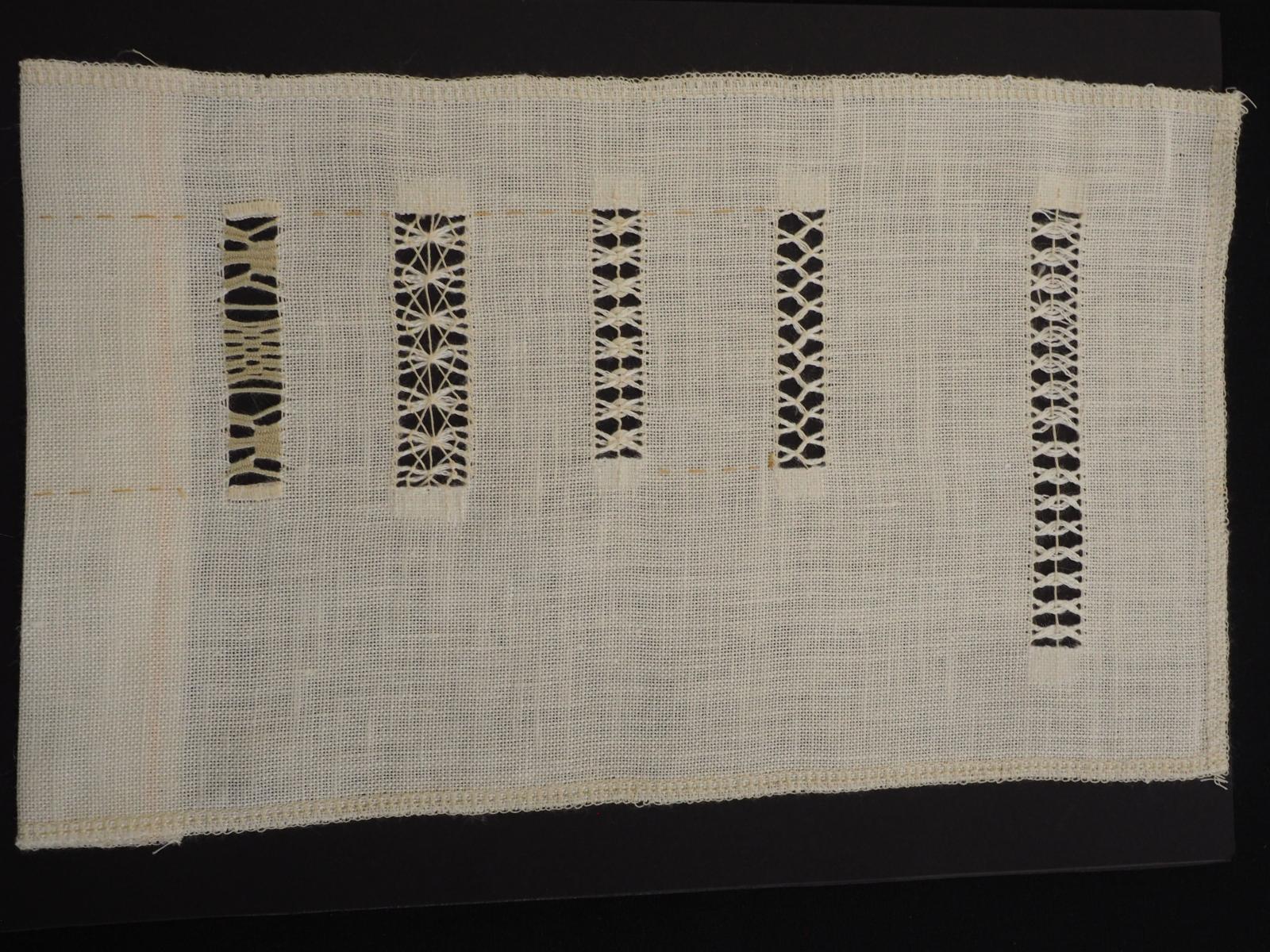 Drawn thread sampler