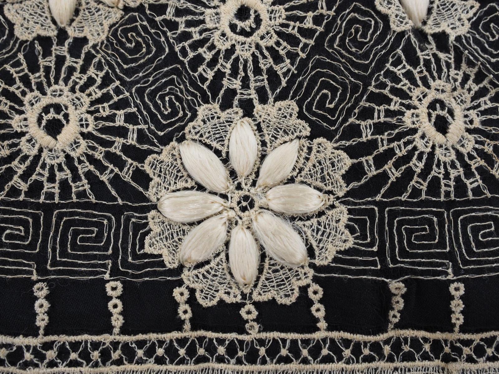 Detail of lace on drawstring bag