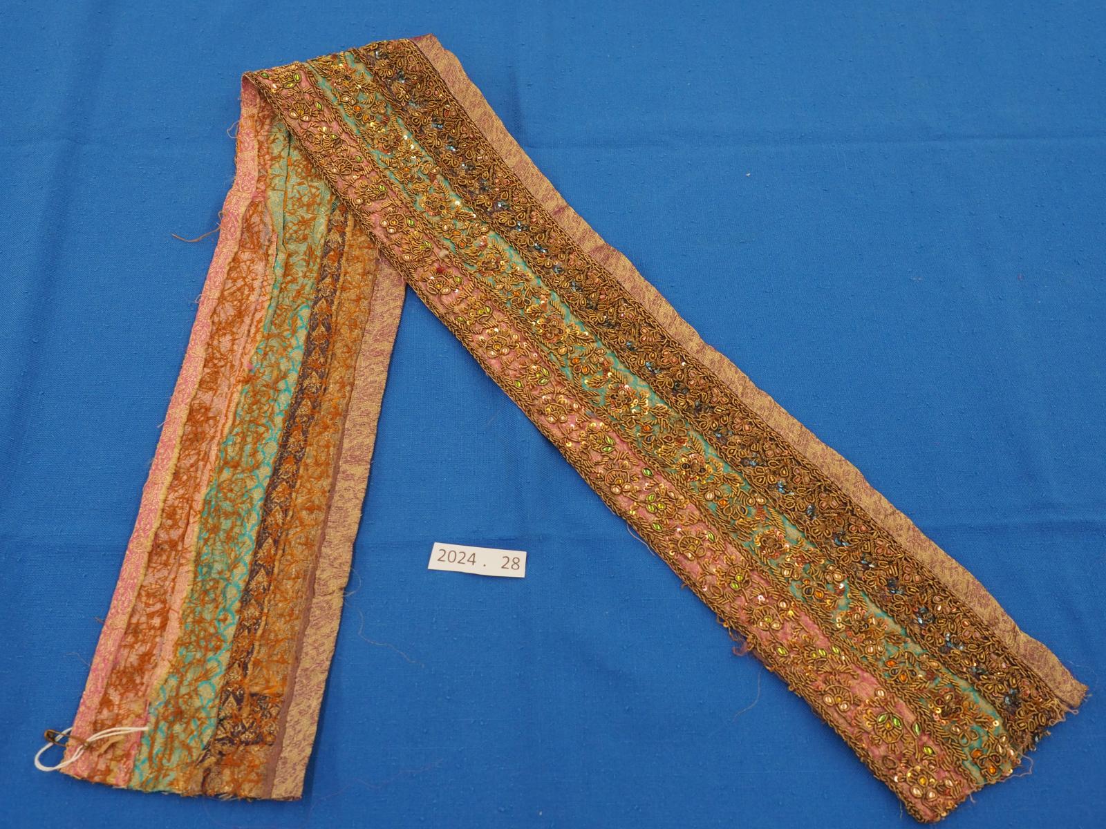 Indian Zardozi sari border