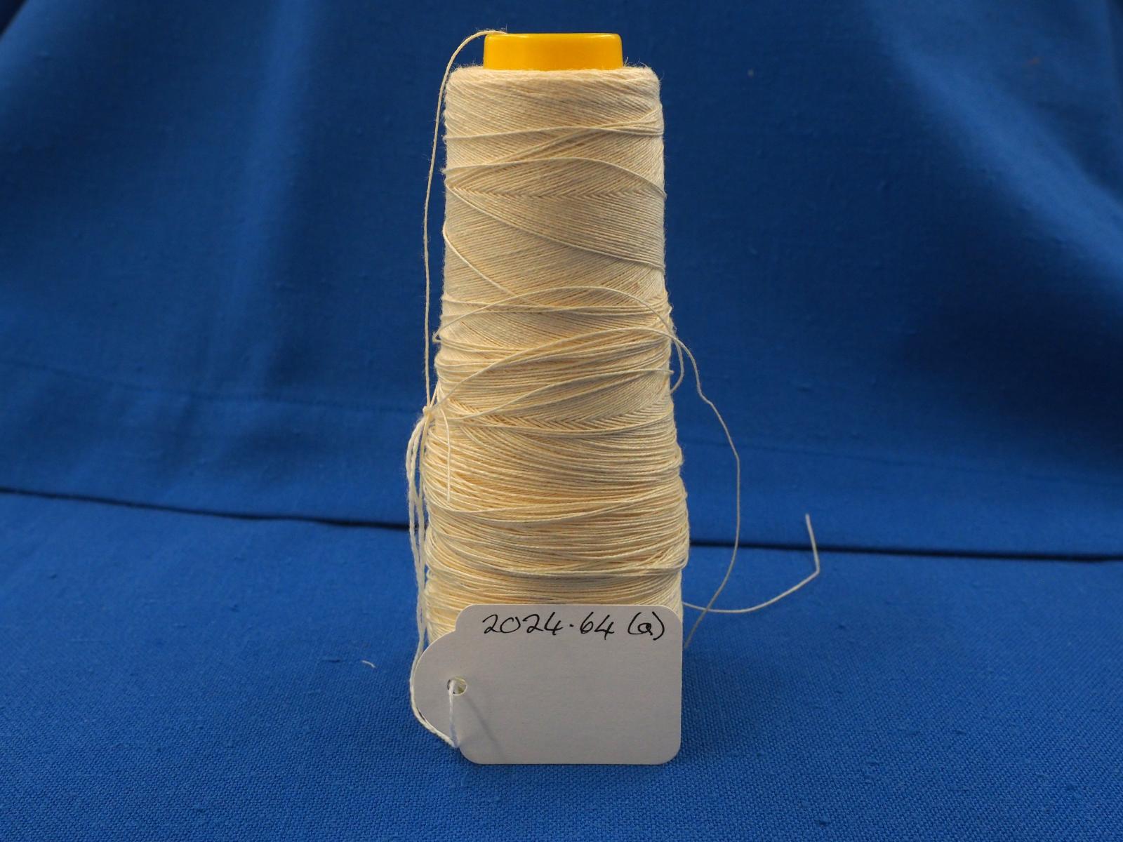 Cone of linen thread