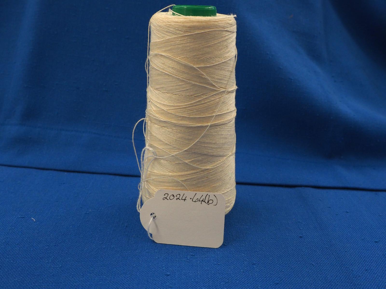 Cone of linen thread