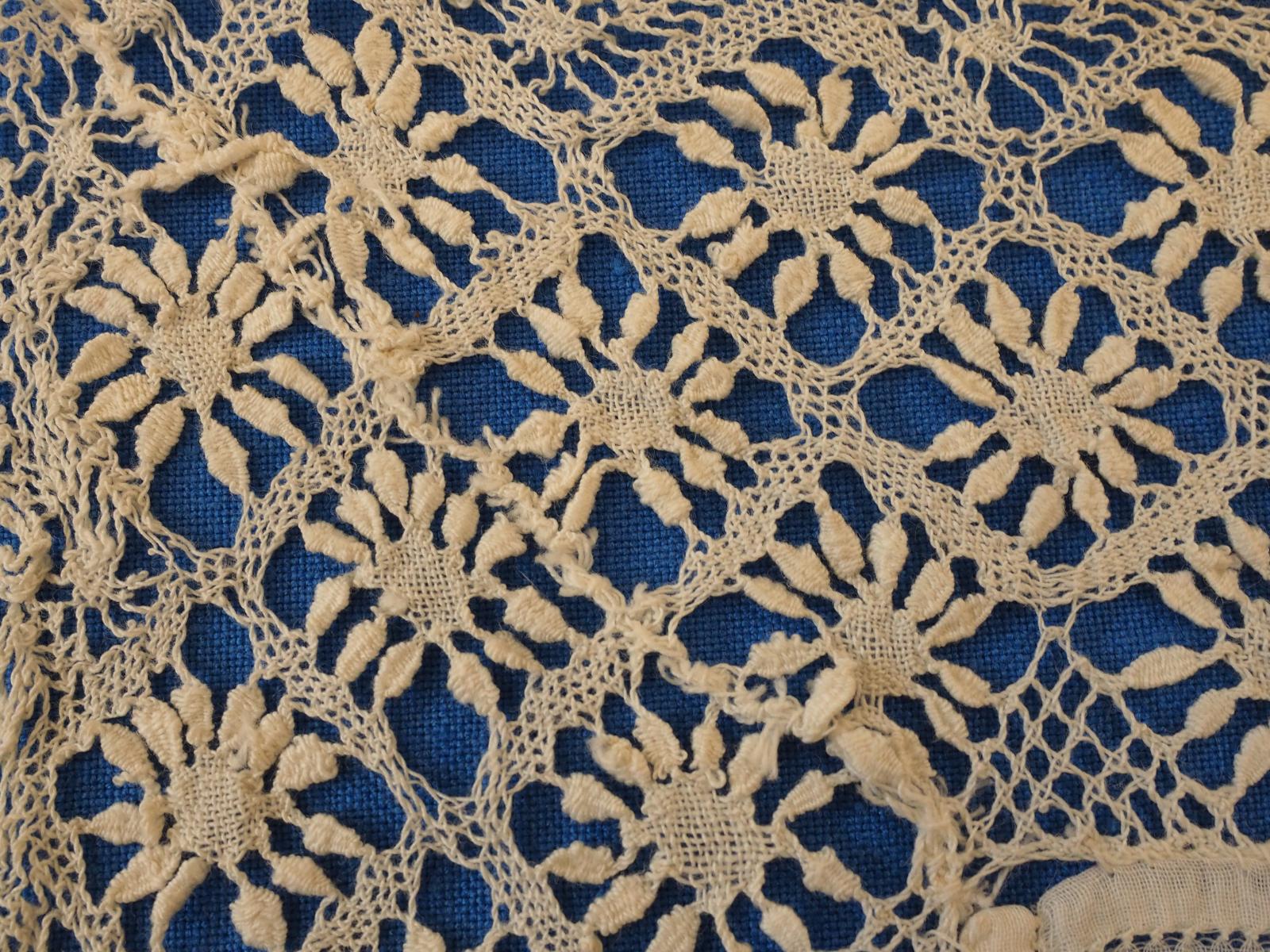 bobbin lace handkerchief detail