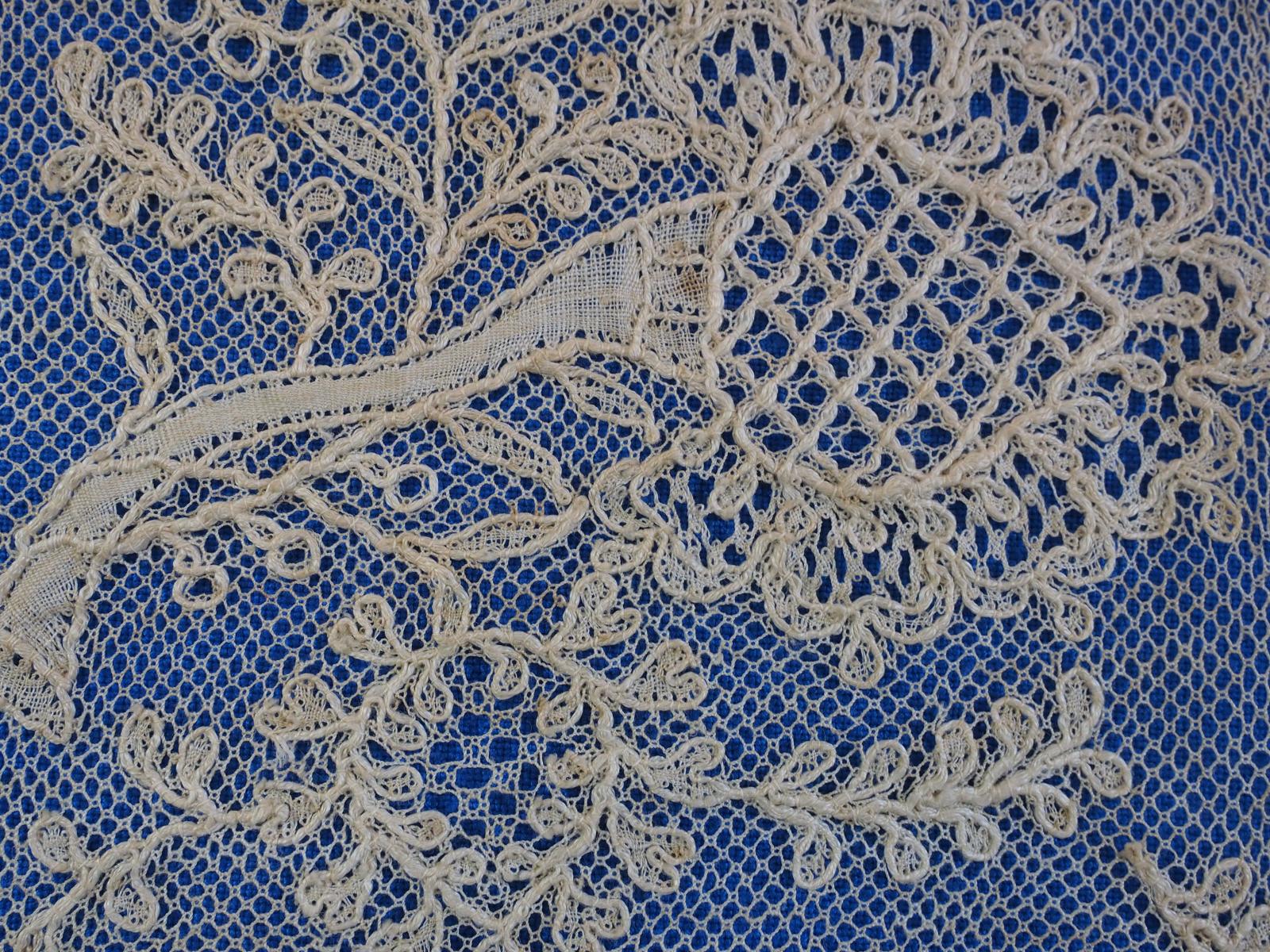Bobbin lace motif detail