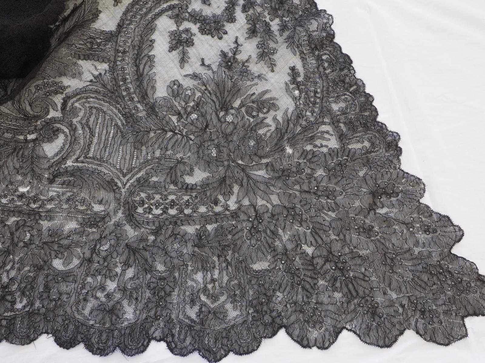 Chantilly lace shawl