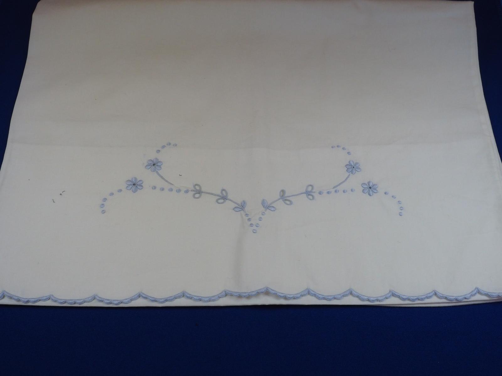 Madiera embroidered sheet set - pillowcase detail