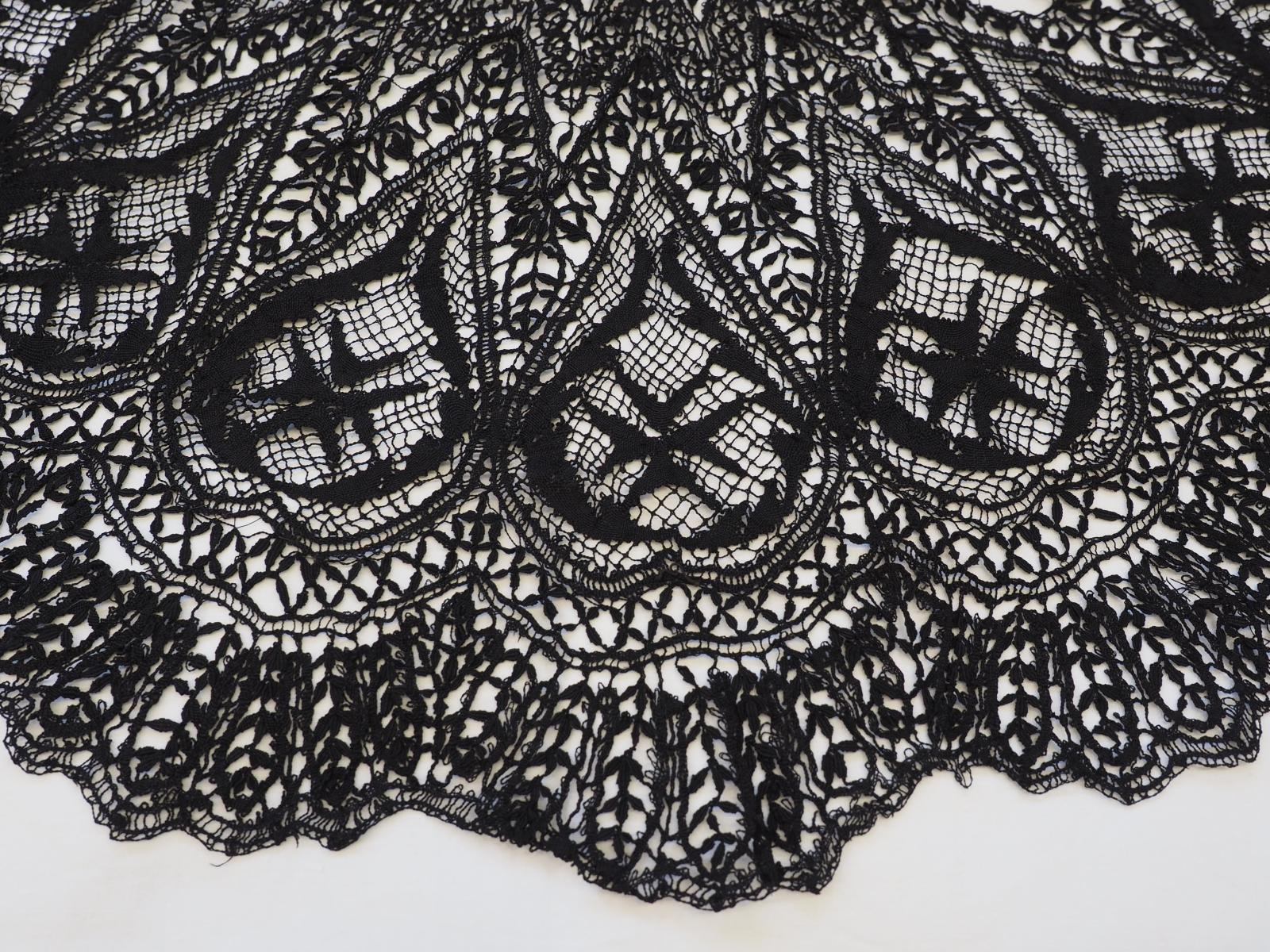 Maltese lace parasol cover detail