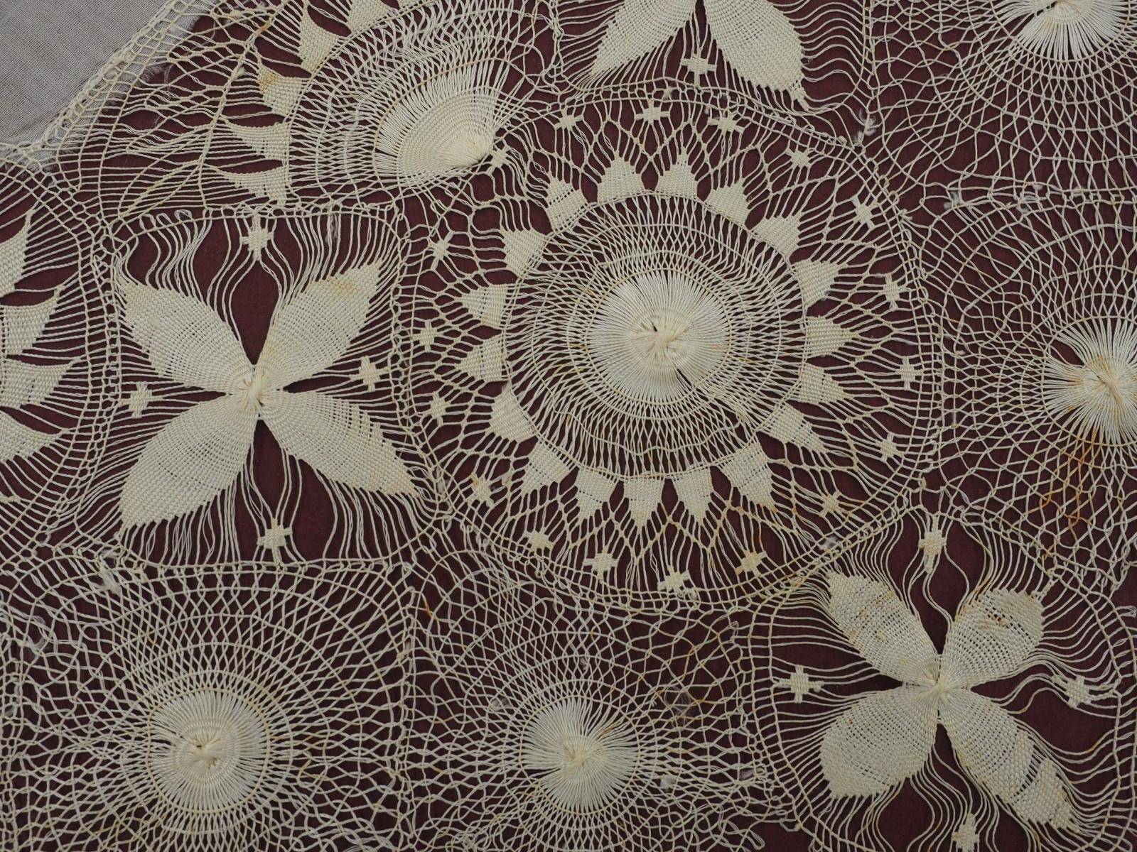 Nanduti mat detail