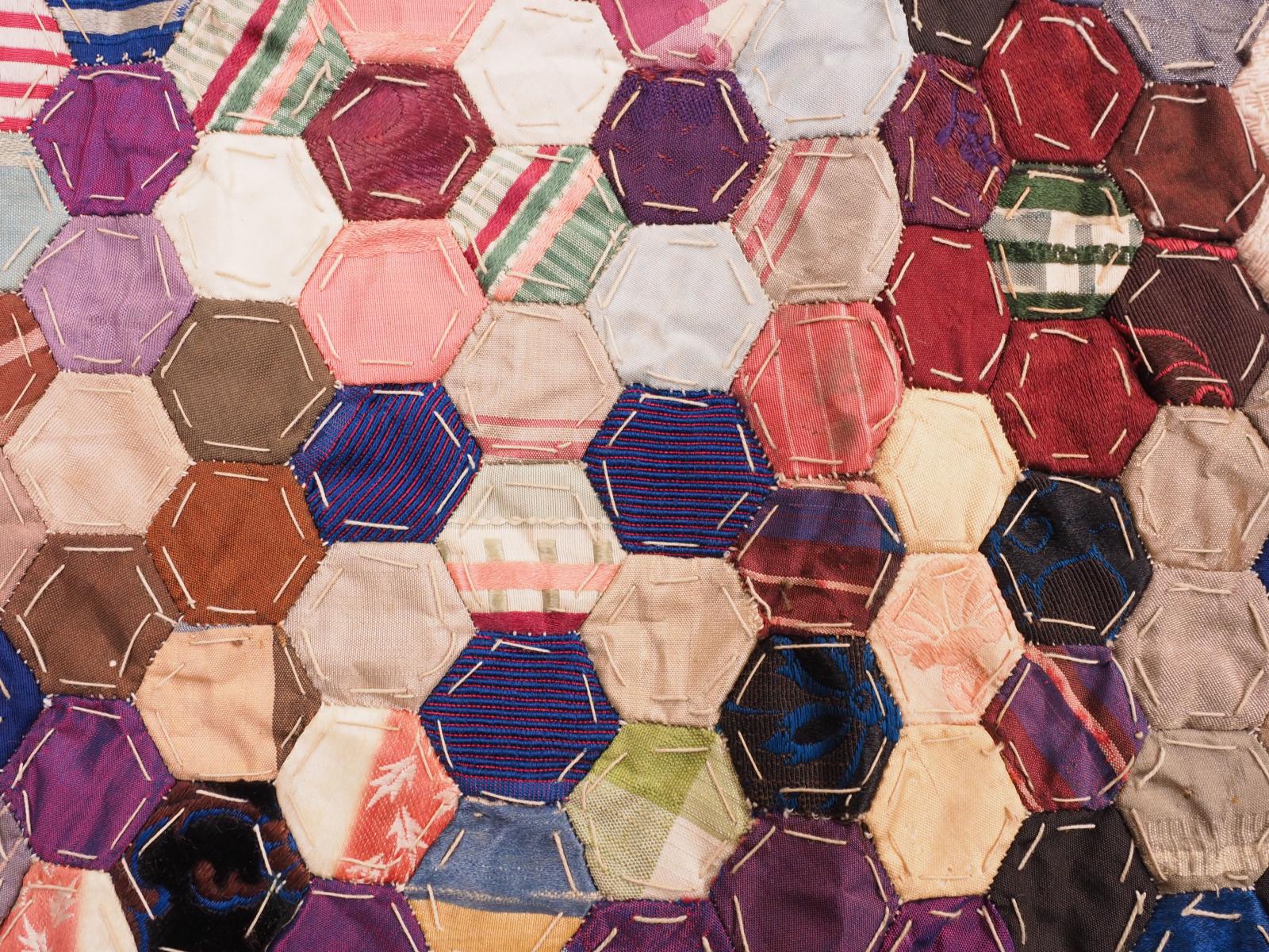 Hexagon patchwork quillt cover detail