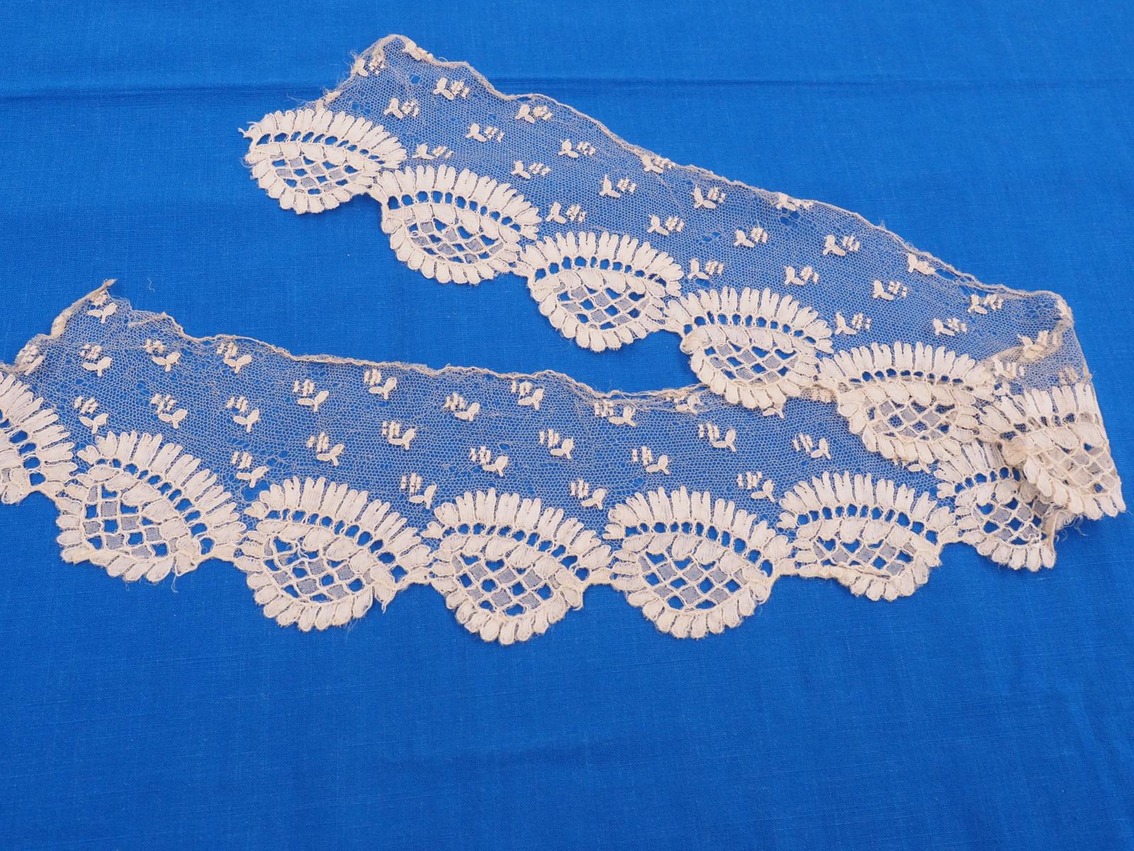 Blonde lace edging