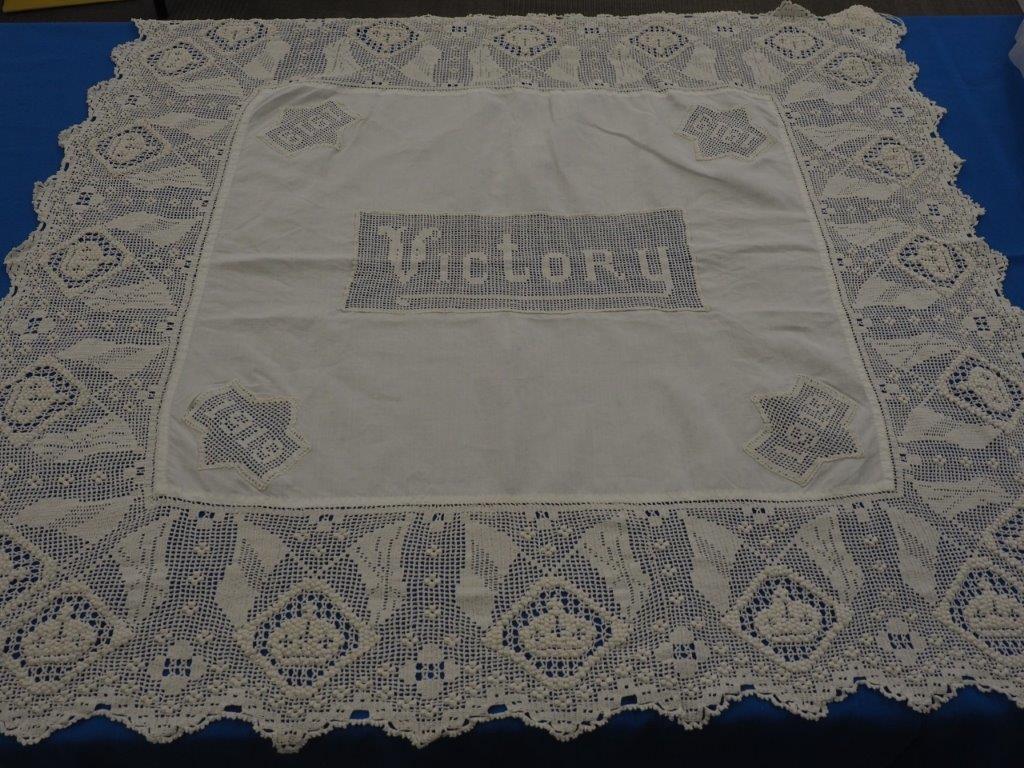 Crochet teacloth w Victory
