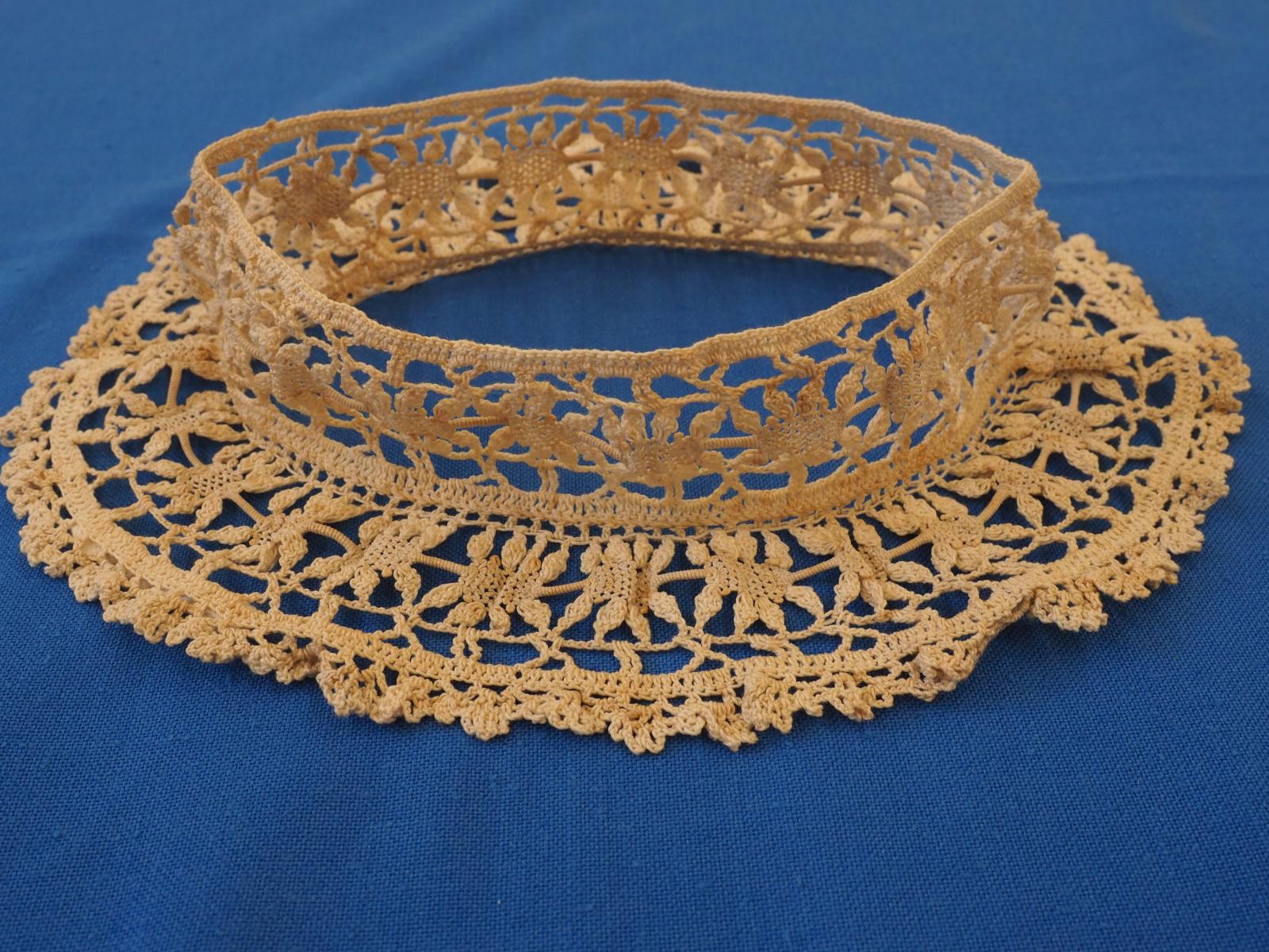 Lace cuff