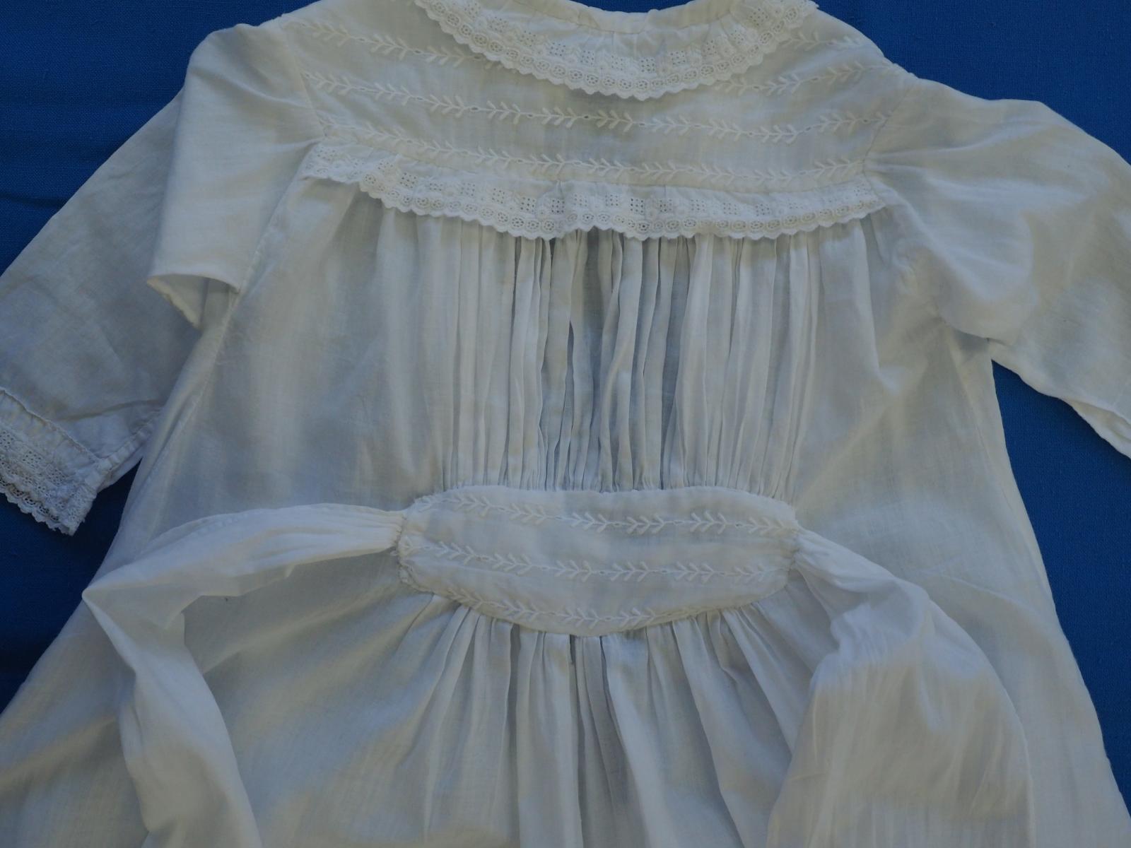 Baby dress embroidered in whitework front detail