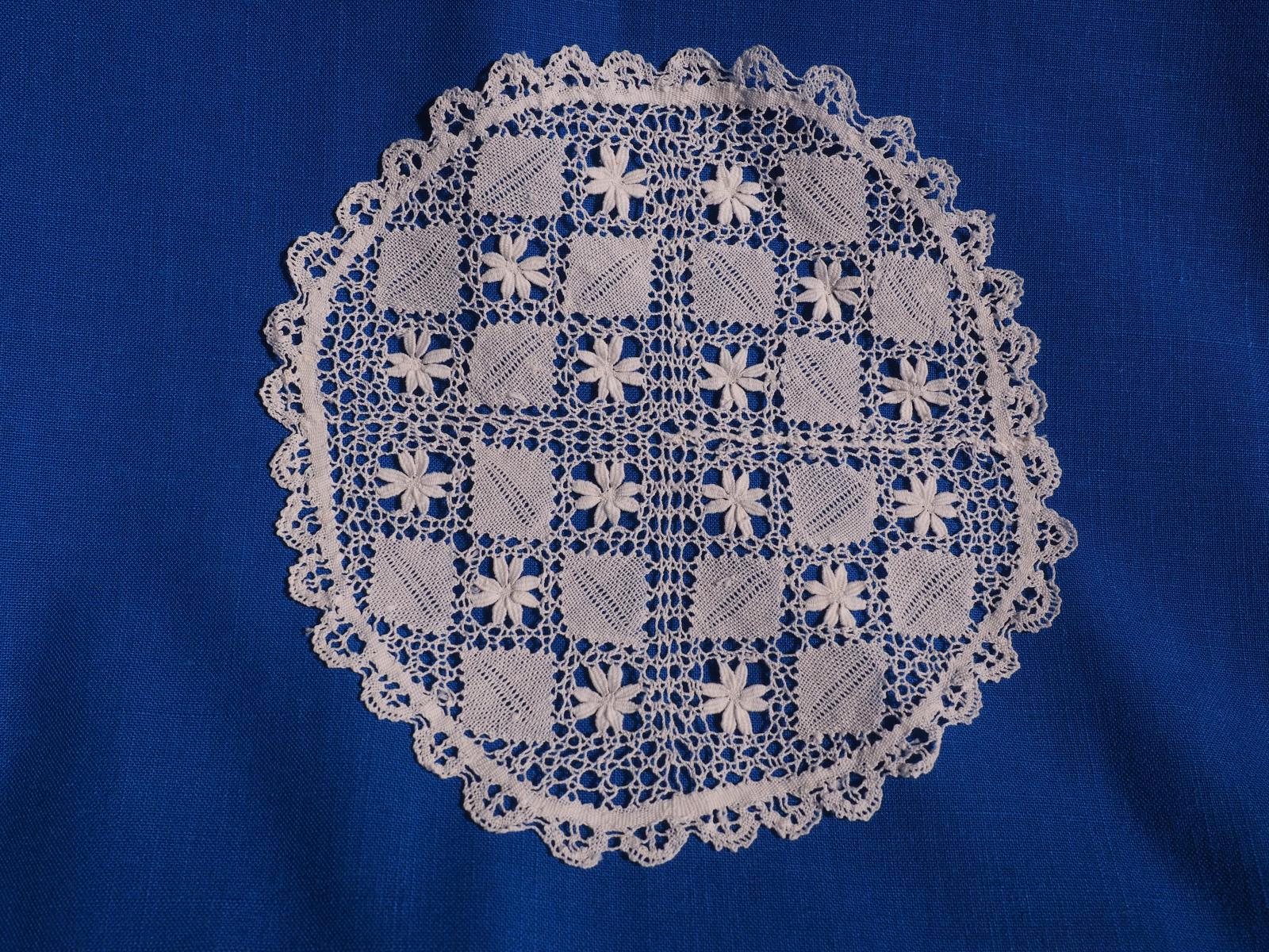 Bobbin lace mat
