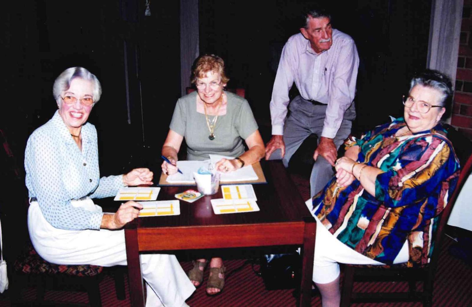 Cook, Tom 1999 - putting organiser