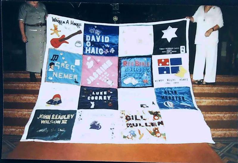 WA AIDS Memorial Quilt I QAME0010-1