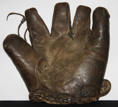 1939 Baseball Glove Belonging to Ben Shom