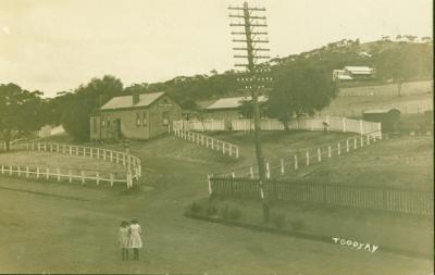 POSTCARD PHOTO OF TOODYAY RAILWAY STATION c1912