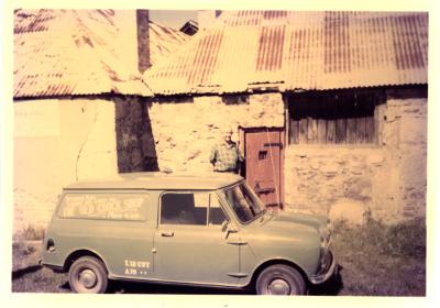 NORTH FRONT OF OLD GAOL MUSEUM, RON BULBECK WITH CAR 