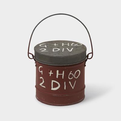 METAL TOILET BUCKET