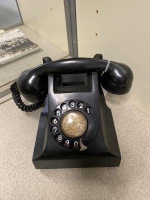 Rotary dial telephone