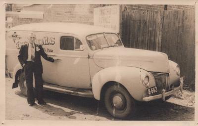 PHOTOGRAPH: PADDY BAKER PICTURE SHOW VAN, CIRCA 1935