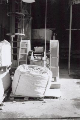 PHOTOGRAPH: GRINDING MACHINE, AUSTRALIAN FINE CHINA