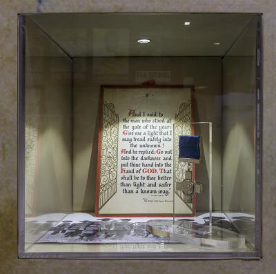 Medal - George Cross Display