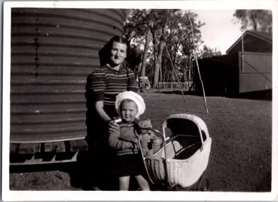 Jessie Cordwell Leahy (nee Stanley) with Margaret