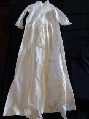 ANTIQUE EMBROIDERED COTTON CHRISTENING DRESS C1930