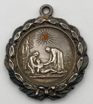 British Red Cross Society medallion presented to Catherine M. Topham, 1913