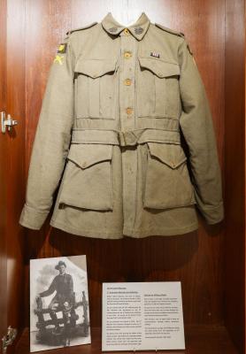 World War 1, France and Flanders, AIF Tunic Jacket, 333 MAWSON MM,1 Australian Machine Gun Battalion AIF, 1918