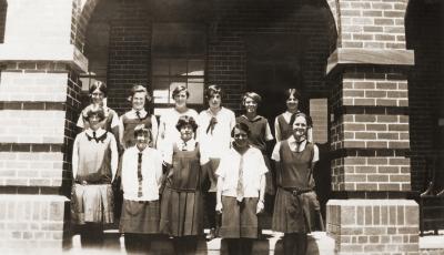 BHS Girls Hockey Team 1927