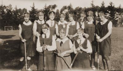 BHS Girls Hockey Team 1928