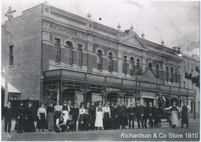 Richardson & Co Store 