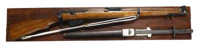 Lee Enfield 303 Rifle and bayonet.