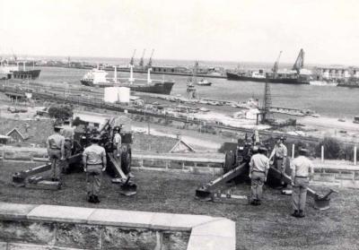 Post 1945, Western Australia, Fremantle, Cantonment Hill, 7 Field Battery, Salute