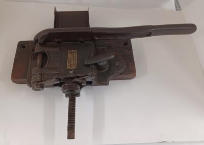 TOBACCO CUTTER  - The Little Champion