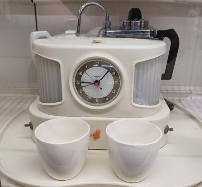 'Teasmade' tea-making machine - Goblin