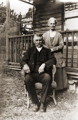 John And Harriet McQueen
