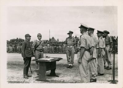 Black and white photograph of the Japanese surrender to Australian Forces 1945.