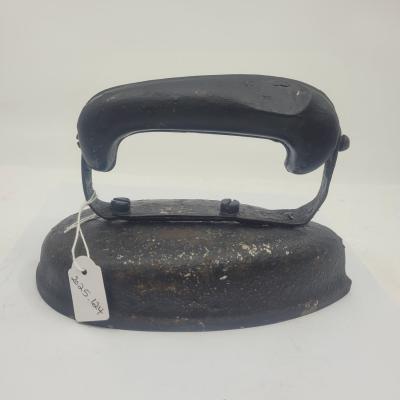 Sad Clothes Iron - flat base
