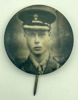 Souvenir button featuring H.R.H. Edward, Prince of Wales